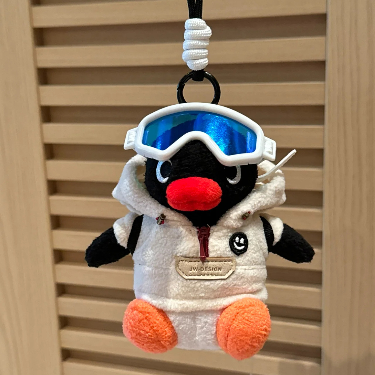 Quirky Travel Accessories - Gantungan Kunci Boneka Penguin Kreatif dan