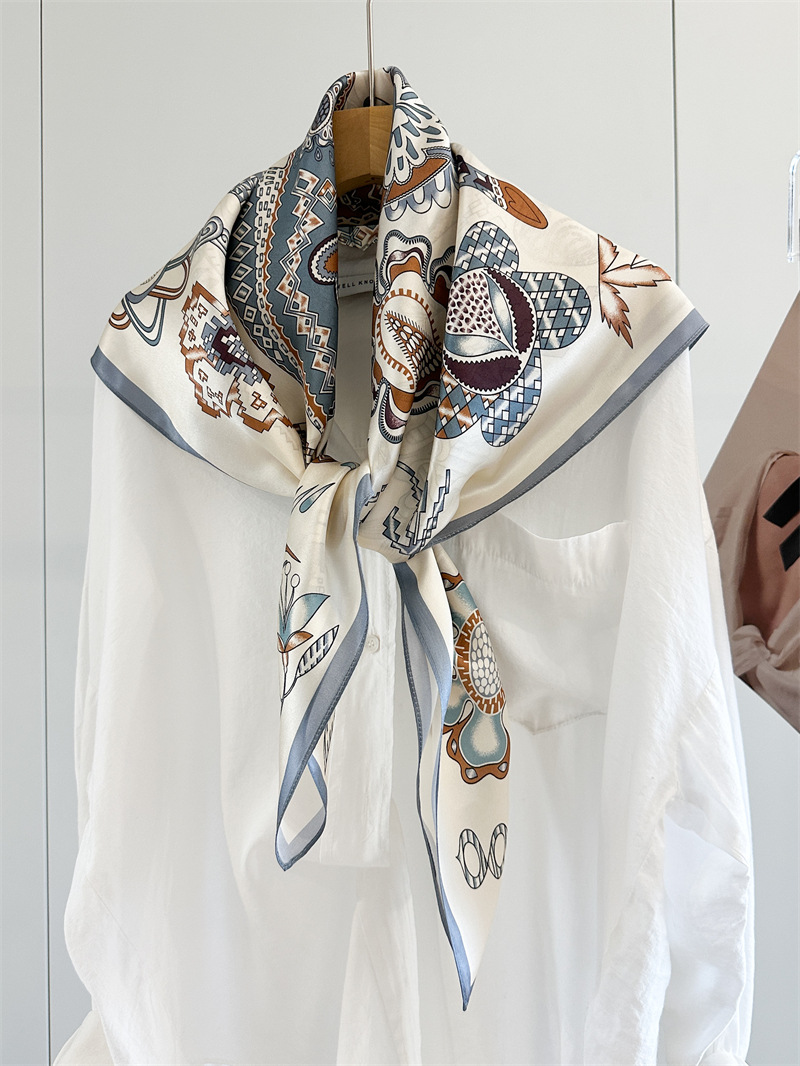 Bandana Wanita Motif Kuda 90CM - Travel Accessories Gifts For Women ulasan dan harga